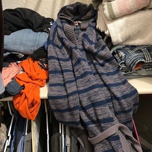 Roxy long hooded sweater. Size large. 100% cotton